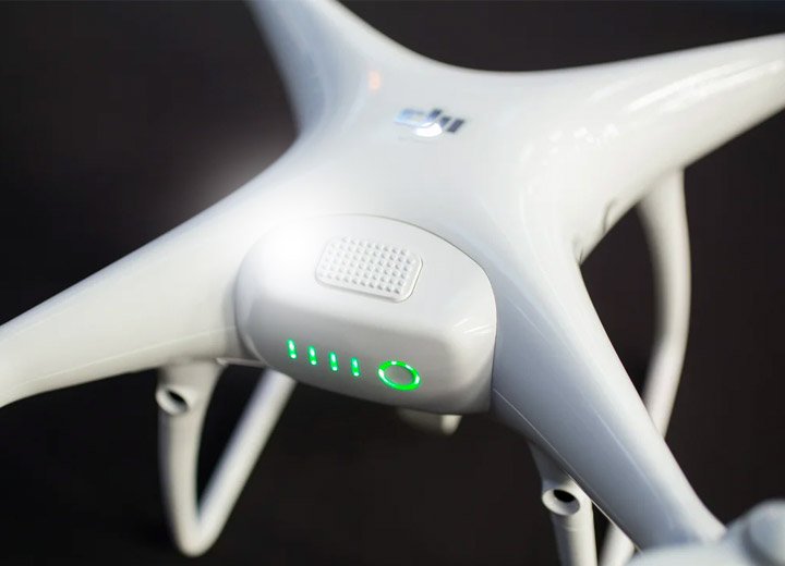 Bateria do drone piscando? Saiba o que pode ser e como resolver